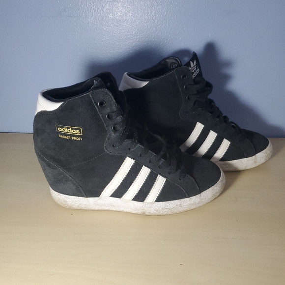 Adidas Profi Hide Heal Sneaker  Woman Size 6 - Picture 1 of 5